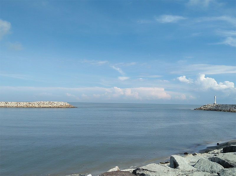 pantai senok rozaila