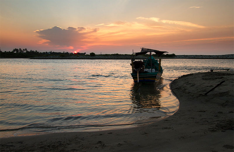 pantai senok sunset