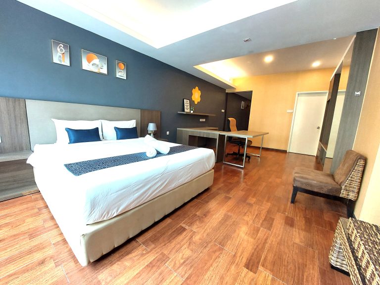 Townhouse 591 Salaam Suites