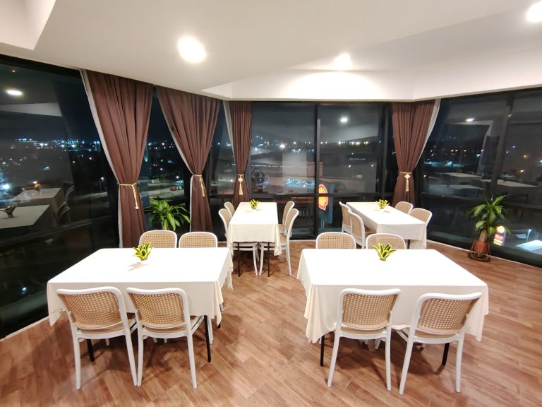 Townhouse 591 Salaam Suites